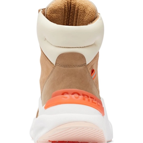 Sorel waterproof boot - Picture 4 of 9